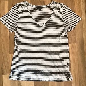 Banana republic 100% pima cotton striped tee shirt black & white women’s XS